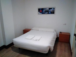 Отель Hostal Ancla Dorada  Виго